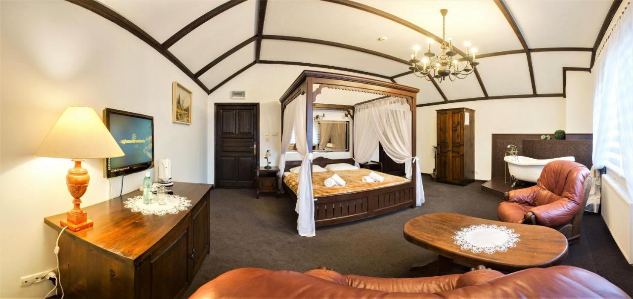 Switezianka Hotel Rymanów-Zdrój Kültér fotó